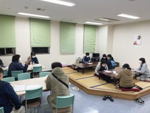 訪問看護ステーションそよかぜ、伊東の丘ヘルパーステーションのスタッフ勉強会の様子